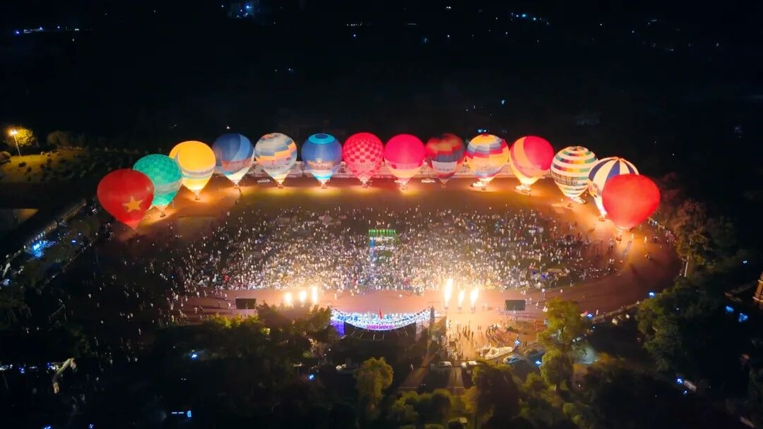 千人狂欢，浪漫不停！2025热气球音乐节·校园歌手大赛精彩不断